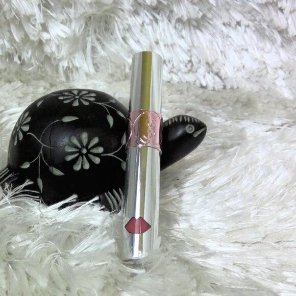 Yves Saint Laurent Liquid Color Balm 12 - Picture 5 of 8